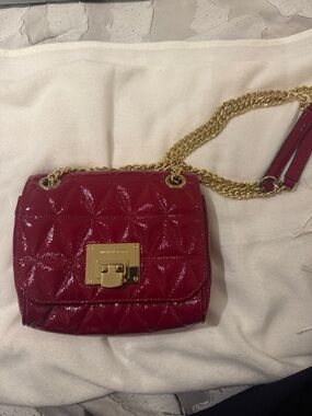 Michael Kors Vivianne Shoulder Bag with Gold Chain